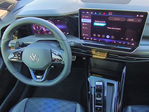 Used 2025 Volkswagen Golf R Black Edition image 15