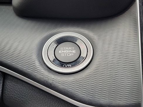 Used 2023 Jeep Grand Cherokee Altitude image 11