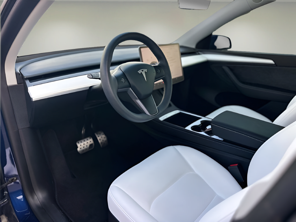 Used 2025 Tesla Model Y Long Range AWD/4WD image 16
