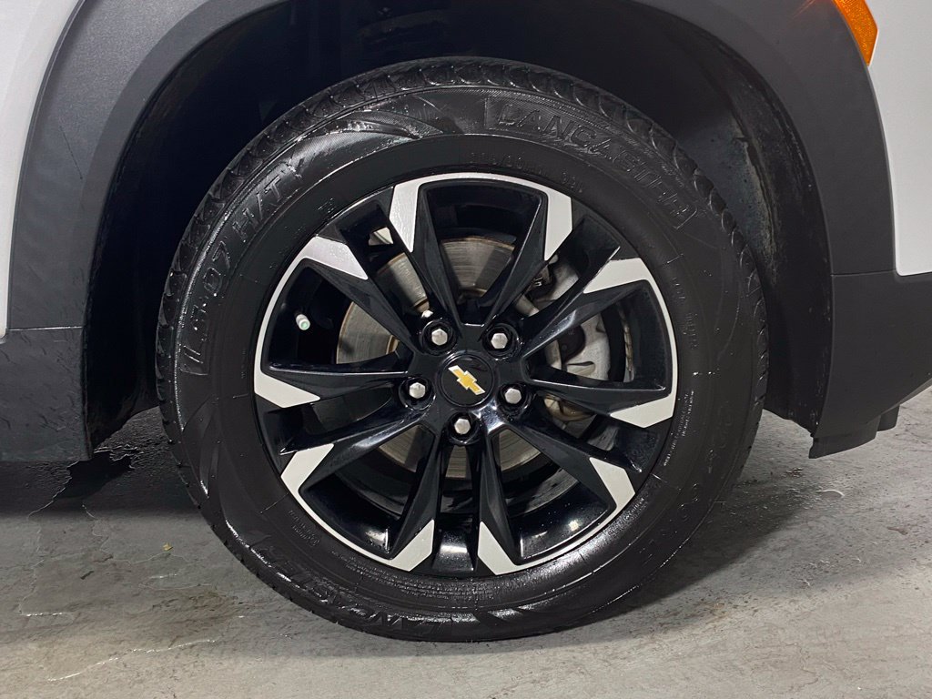 Used 2021 Chevrolet TrailBlazer LT w/ Convenience Package FWD image 12