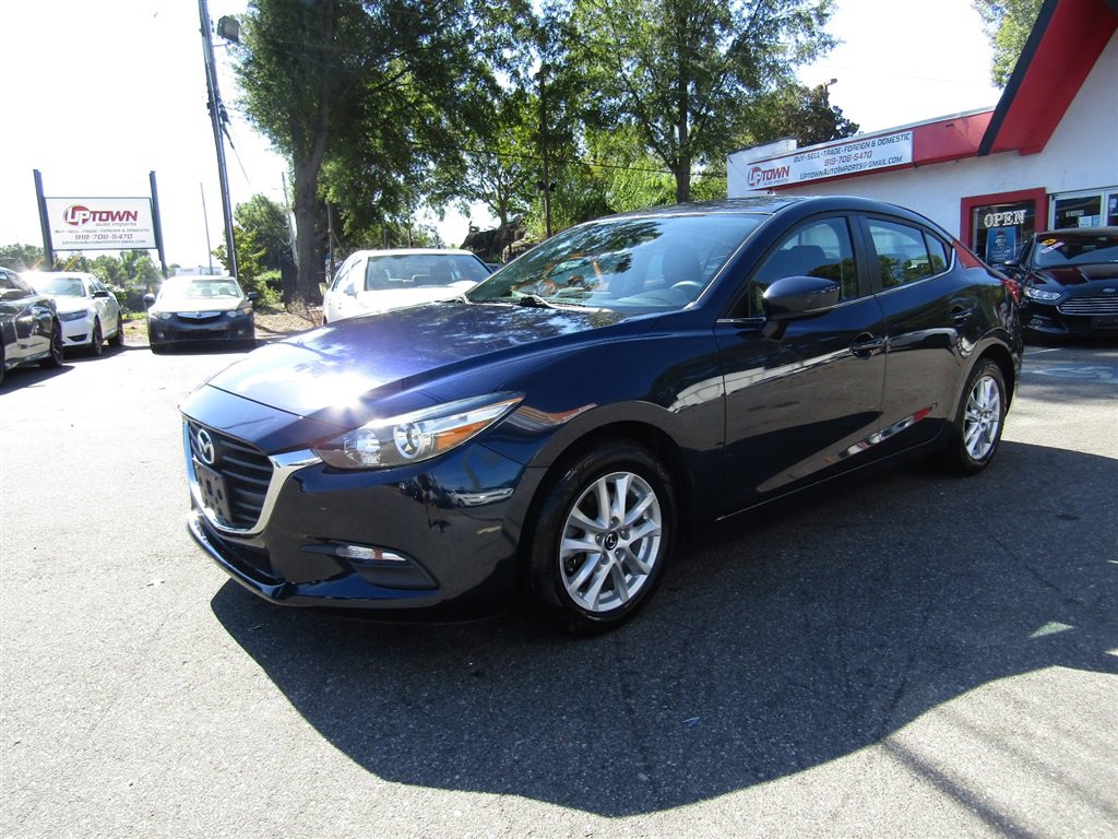 Used 2017 MAZDA MAZDA3 Sport w/ Preferred Equipment Package FWD image 11