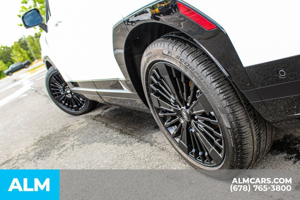 Used 2025 Hyundai Santa Fe Calligraphy AWD/4WD image 14