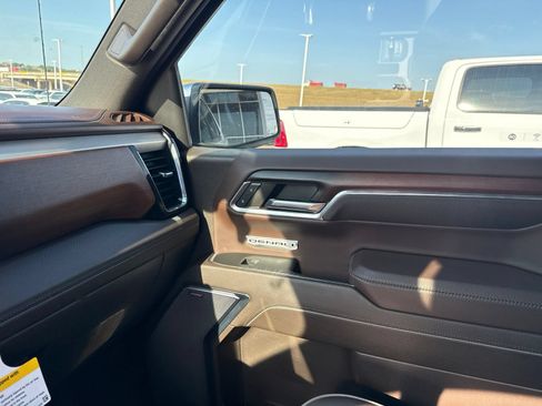 Used 2024 GMC Sierra 1500 Denali RWD image 29