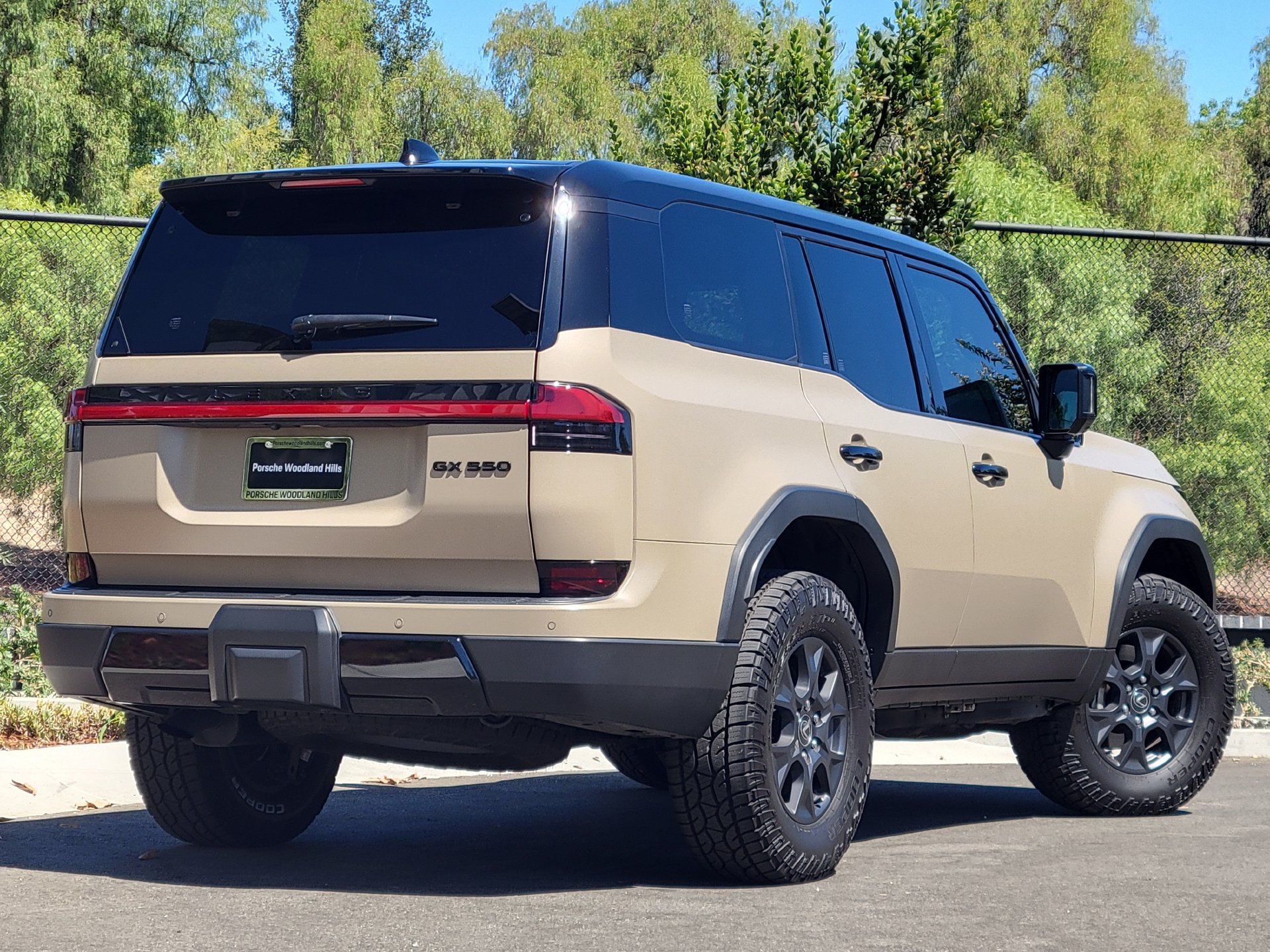 Used 2024 Lexus GX 550 AWD/4WD image 7