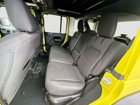 Used 2023 Jeep Wrangler Unlimited w/ Sun & Screen Package AWD/4WD image 27