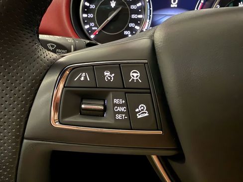 Used 2022 Maserati Levante GT image 18