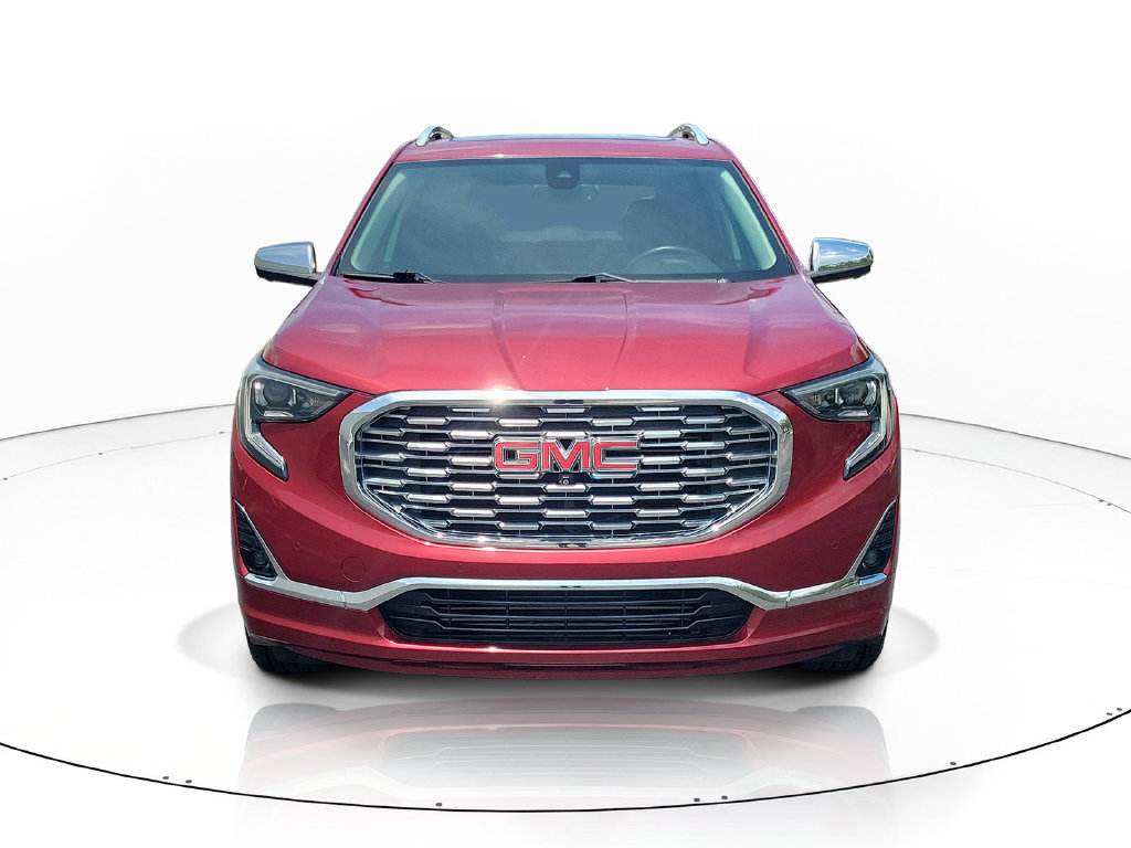 Used 2019 GMC Terrain Denali w/ Advanced Safety Package FWD image 2