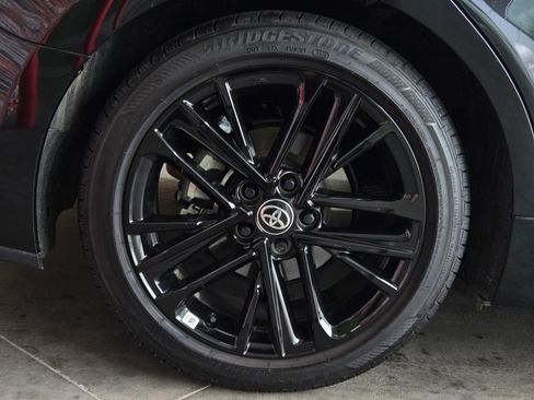 Certified 2025 Toyota Camry SE w/ Convenience Package image 5