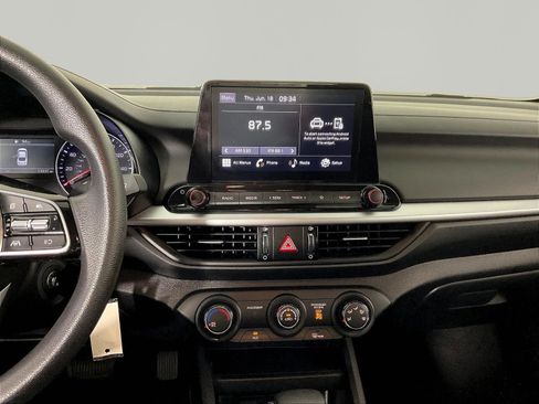Certified 2024 Kia Forte LXS w/ LXS Technology Package FWD image 9