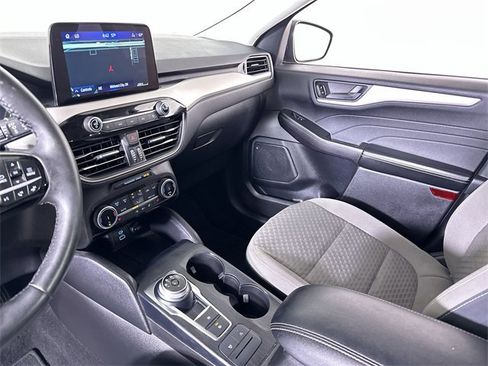 Used 2022 Ford Escape SE w/ SE Sport Appearance Package image 36
