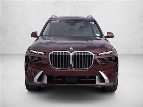 Used 2025 BMW X7 xDrive40i w/ Parking Assistance Package AWD/4WD image 2