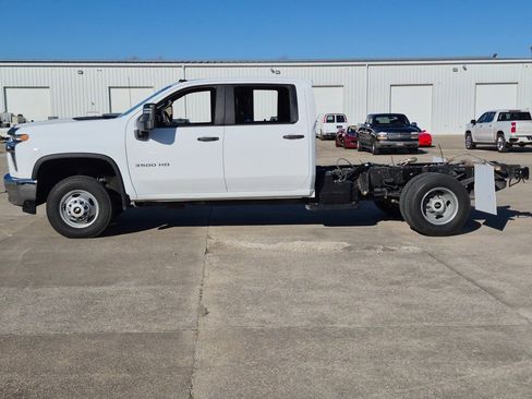 Used 2022 Chevrolet Silverado 3500 W/T w/ WT Convenience Package image 4