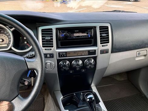 Used 2003 Toyota 4Runner SR5 image 7