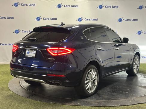 Used 2019 Maserati Levante GranLusso image 3