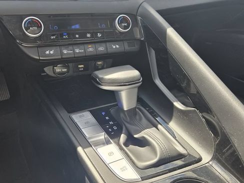 Used 2023 Hyundai Elantra Limited FWD image 20
