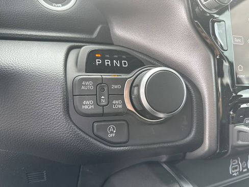 New 2026 RAM 1500 4x4 Crew Cab image 19
