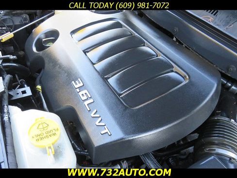 Used 2015 Dodge Journey SXT w/ Flexible Seating Group image 33