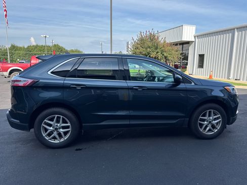 Used 2024 Ford Edge SEL AWD/4WD image 4