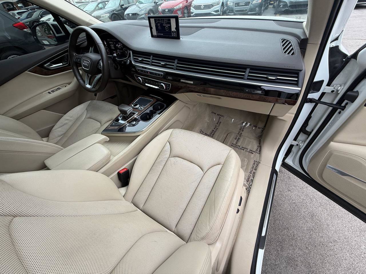 Used 2017 Audi Q7 3.0T Prestige AWD/4WD image 21