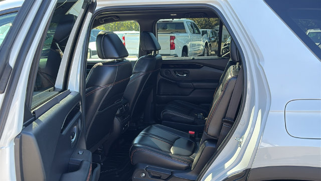 Used 2023 Honda Pilot TrailSport image 24
