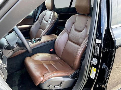 Used 2023 Volvo XC90 T8 Ultimate w/ Lounge Package AWD/4WD image 23
