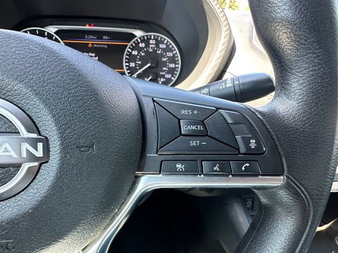 Used 2024 Nissan Sentra SV FWD image 25