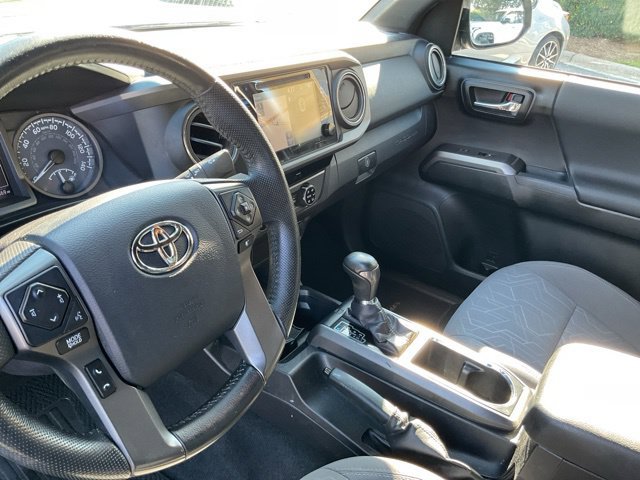 Used 2016 Toyota Tacoma TRD Sport w/ Towing Package RWD image 19