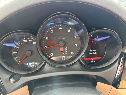Used 2019 Porsche Macan AWD/4WD image 14