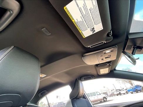 Used 2025 Toyota Camry SE image 13