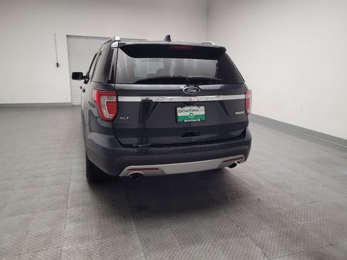 Used 2017 Ford Explorer XLT w/ Equipment Group 201A FWD image 6
