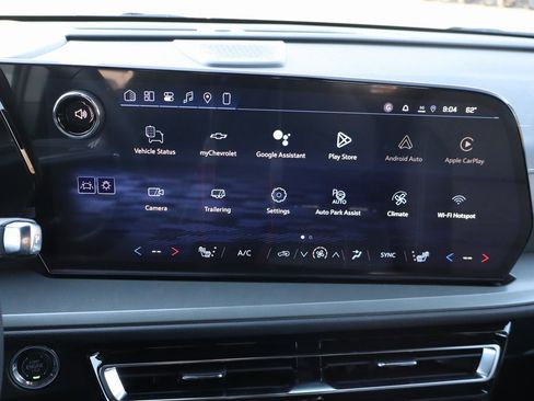 New 2026 Chevrolet Traverse LT w/ Enhanced Driving Package image 9