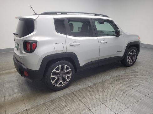 Used 2016 Jeep Renegade Latitude FWD image 10
