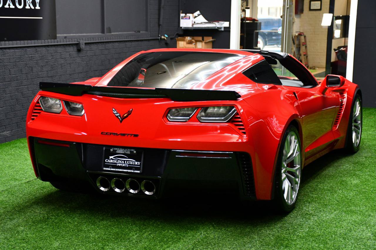 Used 2016 Chevrolet Corvette Z06 w/ 3LZ Preferred Equipment Group RWD image 9