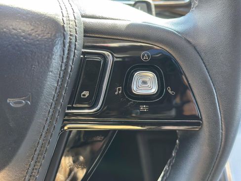 Used 2023 Lincoln Aviator AWD w/ Premium Package image 15