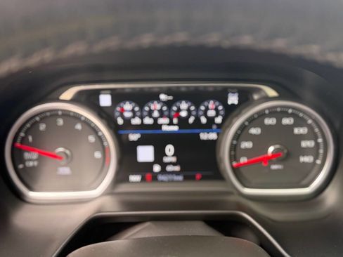 Used 2021 Chevrolet Suburban High Country image 57