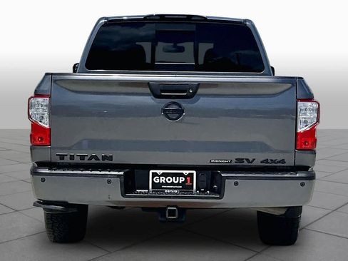 Used 2019 Nissan Titan SV w/ SV Convenience Package AWD/4WD image 5