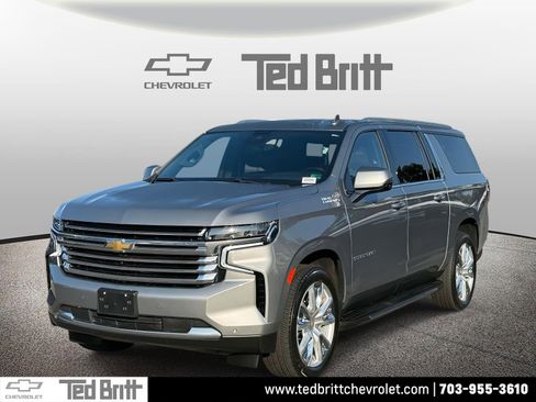 Used 2023 Chevrolet Suburban High Country image 1
