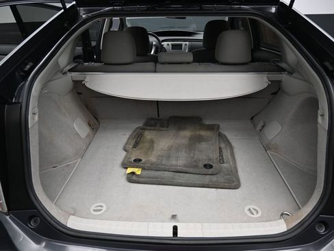 Used 2015 Toyota Prius Two FWD image 27