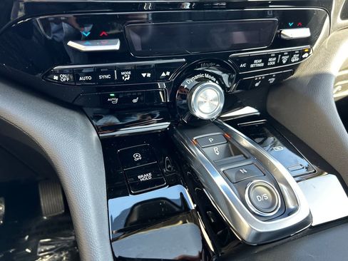 New 2026 Acura MDX SH-AWD image 18