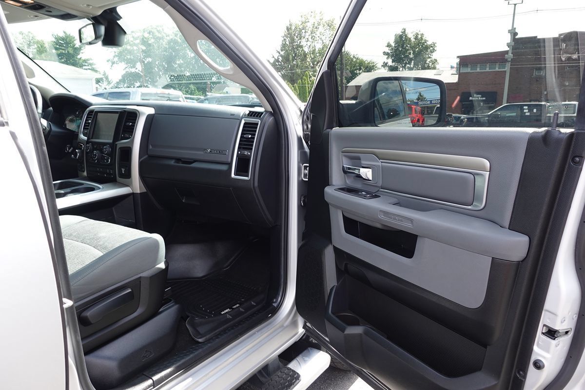 Used 2017 RAM 1500 Big Horn AWD/4WD image 37