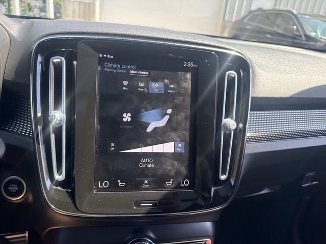 Used 2021 Volvo XC40 T5 R-Design w/ Advanced Package AWD/4WD image 26