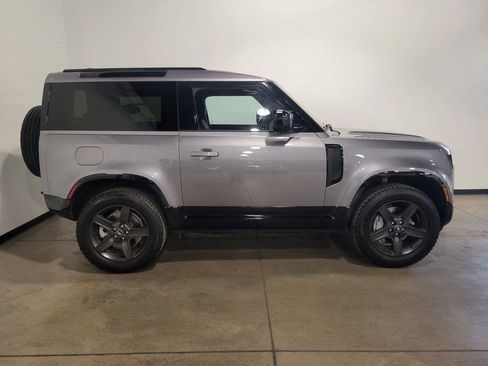 Used 2022 Land Rover Defender 90 X-Dynamic SE image 2