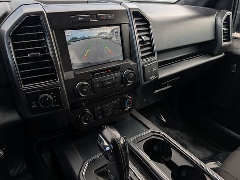 Used 2018 Ford F150 XLT w/ Equipment Group 302A Luxury AWD/4WD image 33