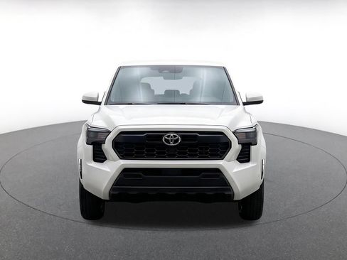 Used 2025 Kia Soul LX w/ LX Technology Package FWD image 2