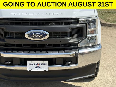 Used 2022 Ford F250 XL w/ Power Equipment Group AWD/4WD image 8