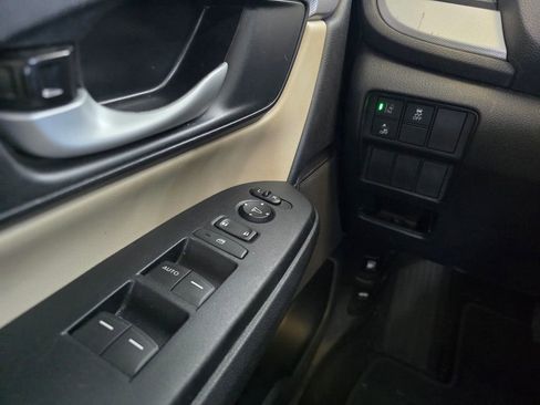 Used 2021 Honda CR-V LX image 17