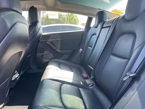 Used 2022 Tesla Model 3 Long Range AWD/4WD image 8