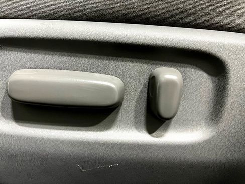 Used 2008 Toyota Avalon XLS image 30