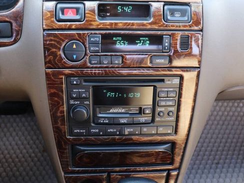 Used 1997 Nissan Maxima GXE FWD image 21