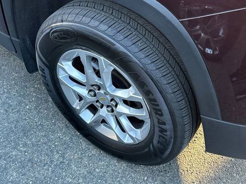 Used 2019 Chevrolet Traverse LT image 4